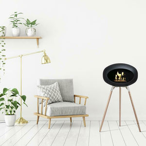 Estufa y Chimenea de Bioetanol de 41.3 Pulgadas con Trípode, Quemador de Mesa Integrado para Interiores - Product Image 4