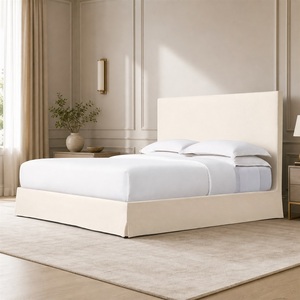 Lit plateforme en bois moderne RH BELGIAN SLIPCOVERED BED avec revêtement en tissu personnalisable, tête de lit au design épuré, lit double confortable beige - Product Image 6