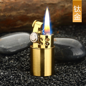 ไฟแช็ค JOFI Fire Level 900 Mini Grinder แบบเติมแก๊สโพรเพน รุ่นคลาสสิค สีทองดำ กันลม พกพาสะดวก เหมาะสำหรับเดินทาง ของขวัญ ขนาดกะทัดรัด ทำจากโลหะ - Product Image 3
