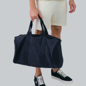 Sac de sport en tissu recyclé Transit, idéal pour la gym, les voyages et les sorties du week-end, avec une forme simple, une manipulation facile et un usage quotidien. - Product Image 6
