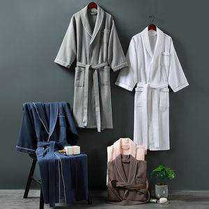 Gaun Mandi Waffle Weave Hotel Modern Solid 100% Katun Organik Gaun Mandi Wanita Logo Dapat Disesuaikan - Product Image 6