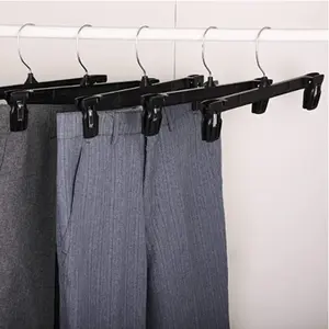 Multifonctionnel pas cher prix noir en plastique pantalons cintres avec 360 crochet pivotant