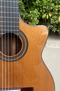 Chitarra Classica Elettrica Aiersi, Interamente in Legno Massello, Artigianato Spagnolo, Strumento Musicale Professionale Fatto a Mano con Pickup - Product Image 3