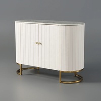Commode sur mesure avec plan de travail en marbre, buffet moderne blanc, placage en cuir, cadre de base en or, armoire d'entrée, commode