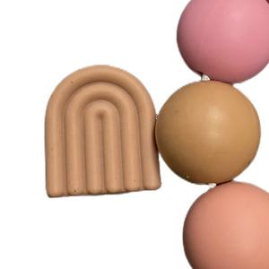 Toptan sevimli bebek diy silikon oyuncaklar çiğnemek boncuk emzik zinciri aksesuarları gökkuşağı silikon diş kaşıyıcı - Product Image 6