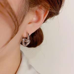 Boucles d'oreilles créoles en forme d'étoile géométrique, en acier inoxydable, plaqué or 18 carats, sans ternissement, bijoux tendance pour femmes - Product Image 1