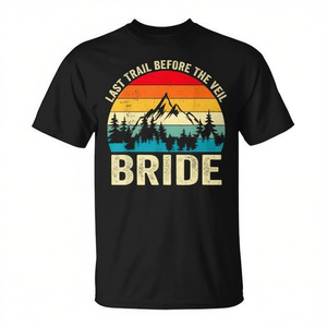 Camiseta retro de senderismo Last Trail Before The Veil Bride, regalo para despedida de soltera - Product Image 2