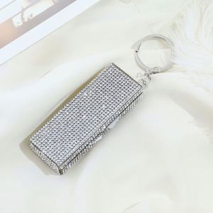 Nouvelle boîte à médicaments miniature incrustée de diamants, porte-clés créatif entièrement serti de diamants, boîte de rangement portable en aluminium pour médicaments - Product Image 4