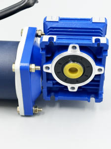 Solución Compacta de Motor de Corriente Continua de Accionamiento en Ángulo Recto con Motor de Engranajes Cónicos Espirales para Sistemas de Conteo de Tabletas - Product Image 3