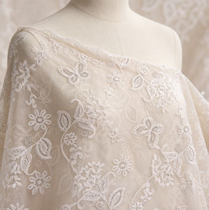 Nouvelle conception de tissu en organza blanc tissé avec broderie florale et papillons pailletés sur toute la surface, robes de mariée et abayas transparentes et rêveuses pour garçons - Product Image 3