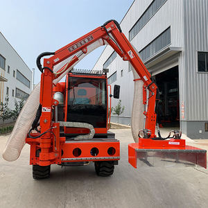 Débroussailleuse et ramasseur haute performance ; forte aspiration pour garder le chantier propre ; équipé d'un bac à déchets de 2,8 mètres cubes. - Product Image 1
