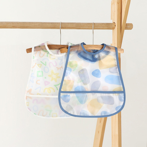 BPA Free a prova di olio e antimacchia bavaglino bambino senza maniche pranzo bavaglino con tasca per il viaggio - Product Image 1