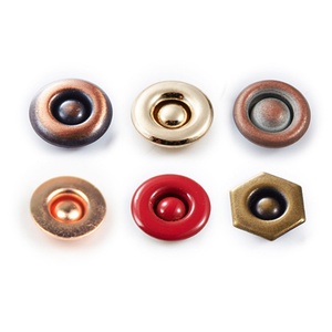 Boutons et rivets métalliques d'usine pour l'usage en accessoires vestimentaires pour jeans - Product Image 1