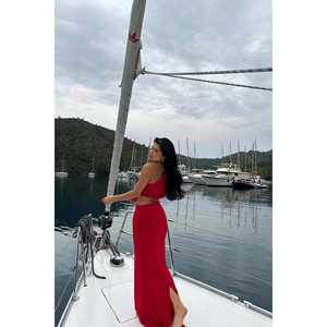 Gaun Pesta Vintage Merah Aria dengan Detail Aksesori Hati, Panjang Selutut, Model Empire, Bahan Spandex, Ruffle, Musim Dingin, Ukuran XL, Termasuk Lapisan Dalam - Product Image 1