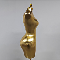 Mannequin Femme Courbes Voluptueuses et Hanches Proéminentes, Style Brésilien, en Fibre de Verre Revêtue de Cuir Doré, Torse Demi-Taille Grande Taille pour la Vente