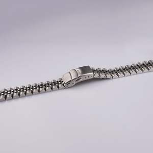 22mm 316L Acier Inoxydable Solide Argent <span class=keywords><strong>Jubilé</strong></span> Remplacement Montre-<span class=keywords><strong>Bracelet</strong></span> <span class=keywords><strong>Bracelet</strong></span> De Luxe Fin Courbé pour <span class=keywords><strong>Seiko</strong></span> <span class=keywords><strong>5</strong></span> SRPD53K1 - Product Image 5