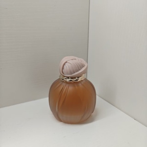 Il Produttore Vende Profumi di Alta Qualità per Donne Arabe con Fragranze Floreali e Fruttate, Dolci e Durature - Product Image 4