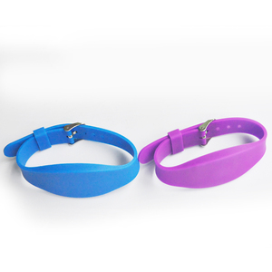 Bracelet en silicone personnalisé, étanche, NFC RFID EM4305 1K, mini-étiquette 13,56 MHz pour paiement et usage hôtelier - Product Image 5