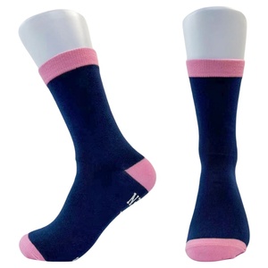 Calcetines Deportivos Sublimados Personalizados al por Mayor con MOQ Bajo, OEM, Poliéster, Diseño 360, para Hombre y Mujer, Regalo - Product Image 4