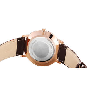 Montres pour hommes Étanches de qualité Montres pour hommes <span class=keywords><strong>Boss</strong></span> personnalisées Bracelet en <span class=keywords><strong>cuir</strong></span> simple doré Sexy Unique Luxe <span class=keywords><strong>Montre</strong></span> à quartz en acier - Product Image 6
