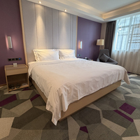 Ensemble de literie d'hôtel en coton blanc en gros, drap de lit, housse de coussin et housse de couette personnalisables avec logo pour chambre d'hôtel