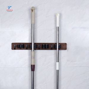 Supporto per scopa in <span class=keywords><strong>legno</strong></span> bruciato rustico per montaggio a parete di fabbrica per Organizer per attrezzi da Garage per cucina da giardino - Product Image 3