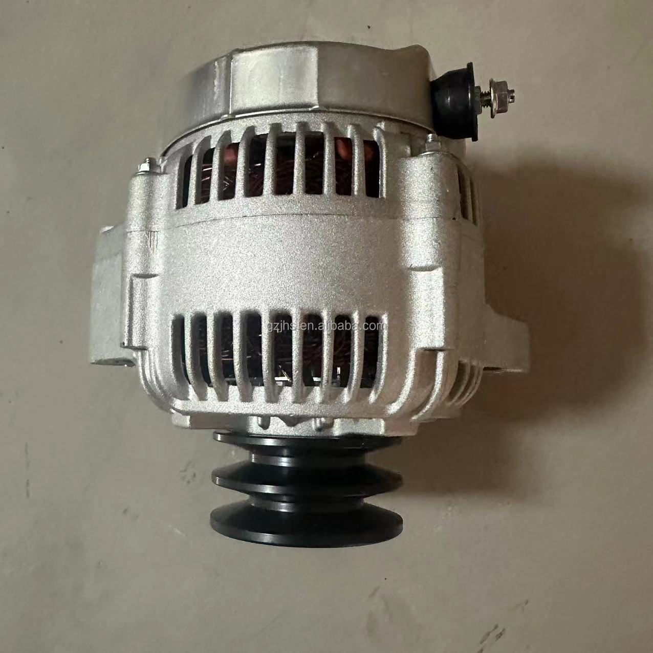 自動車部品24V60Aオルタネーター27060-17240 27060-17250 27060