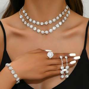 ジュエリーセットシルバーメッキフラワードロップダイヤモンド銅高級ブレスレットリングイヤリングネックレス女性用 - Product Image 1