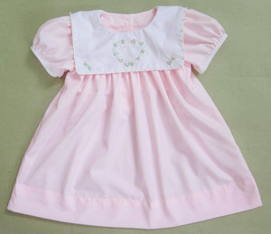 Robe rose fleurie pour filles, col carré blanc, bordure perlée, broderie florale en forme de cœur, manches bouffantes, vêtements de fête pour tout-petits - Product Image 4