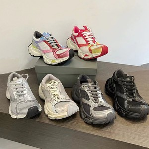 Baskets de course décontractées respirantes en maille à lacets pour hommes <span class=keywords><strong>et</strong></span> femmes, style rétro printemps-été, à semelle épaisse, du fabricant - Product Image 1
