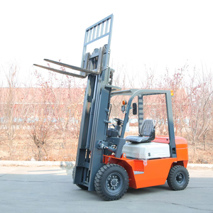 Empilhadeira Diesel/Gás de 3 Toneladas com Pneus Sólidos para Uso Interno, Fabricante Chinês OEM/ODM, com Ferramentas Personalizáveis e Opcionais - Product Image 1