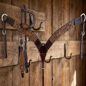 Equipo de equitación personalizable de cuero natural ligero y suave - Cabezada, pechera y silla de montar inglesa con diseño floral negro estilo western - Product Image 3