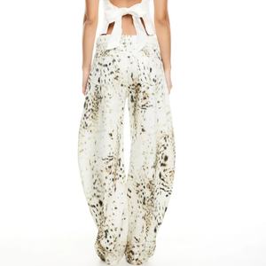 Pantalones vaqueros estilo boyfriend con estampado de leopardo personalizados al por mayor para mujer, cintura baja, pantalones de leopardo de nieve para mujer - Product Image 3