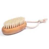 Brosse à ongles en bois naturel en forme de rein, personnalisable avec logo, à poils de sisal doux et durs, pour exfoliation des mains et des pieds, écologique, vente en gros