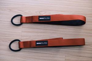 Correas Dobles <span class=keywords><strong>INIKO</strong></span> R0202415 para Pilates y Fitness, para Uso en Reformer y Cadillac en Estudios, Tejido Rojo Anaranjado, Nailon 4.6x42mm - Product Image 4