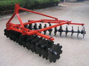 Herse à disques légère à attelage 3 points pour l'agriculture – Outil <span class=keywords><strong>de</strong></span> travail <span class=keywords><strong>du</strong></span> sol efficace et durable pour les petites et moyennes exploitations agricoles - Product Image 3