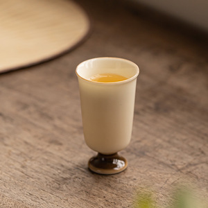 Taza de Cerámica para Aromaterapia, Taza de Té de Porcelana con Pie Alto para Beber Té Gongfu, Color Sólido, Origen Dehua - Product Image 4