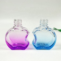 Échantillon gratuit de bouteille de parfum de voiture en verre transparent en forme de pomme corde personnalisée bouteille de désodorisant de voiture de parfum suspendu vide