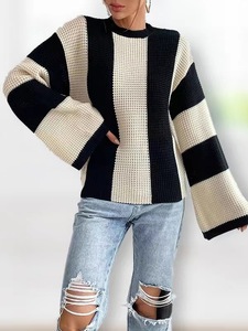 <span class=keywords><strong>Maglione</strong></span> Invernale Casual da Donna, Morbido <span class=keywords><strong>e</strong></span> Confortevole, Giacca in Maglia a <span class=keywords><strong>Righe</strong></span> Bianche <span class=keywords><strong>e</strong></span> Nere - Product Image 1