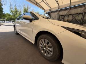 Usato Garantito per <span class=keywords><strong>Toyota</strong></span> <span class=keywords><strong>Corolla</strong></span> 2023 Modello 1.2T Pioneer Edition Automatica Berlina R15 Sedili Scuri Guida a Sinistra - Product Image 2