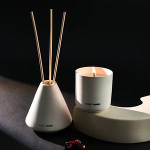 Candele Profumate di Lusso Fatte a Mano in Ceramica, Bianche e Nere, Ecologiche - Confezione Regalo Aromatica per Arredamento Casa - Product Image 1