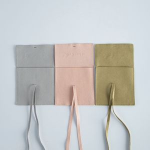 Pochette à bijoux en microfibre velours avec logo personnalisé et nœud papillon, petit sac de rangement pour accessoires, emballage cadeau, pochette à rabat - Product Image 2