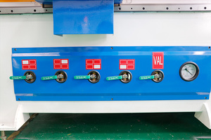 เครื่องแกะสลักไม้ CNC แบบหัวเดียว 4 แกน รุ่น 1325 สำหรับอะคริลิก ขนาด 4x8 ฟุต พร้อมระบบ DSP PLC มอเตอร์ 3 มิติ - Product Image 3