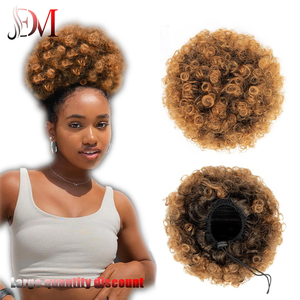 Peluca de <span class=keywords><strong>Cabello</strong></span> Sintético de Bajo Precio para Uso Diario, Resistente a Altas Temperaturas, Estilo Afro Rizado, <span class=keywords><strong>con</strong></span> Gorro de <span class=keywords><strong>Malla</strong></span> Elástica, <span class=keywords><strong>Moño</strong></span> Chignon - Product Image 2