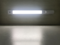 Lumière LED pour armoire avec capteur de mouvement, 4000K, 90lm, ABS blanc, rechargeable, design moderne pour cuisine, chambre, escalier