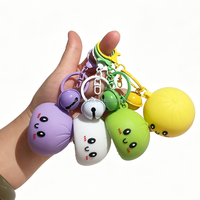 Porte-clés Bao en silicone souple de 5 cm, motif dessin animé lumineux, avec clochette, jouet anti-stress, breloque de sac, cadeau