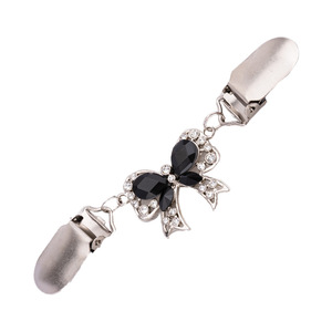 Nouvelle pince à châle papillon diamantée, pince pour écharpe de pull, sans perçage ni couture, pince anti-exposition pour col et écharpe, en alliage - Product Image 2