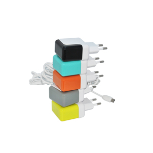 อะแดปเตอร์ชาร์จโทรศัพท์มือถือพร้อมสายในตัวยาว1.8ม. สำหรับ Samsung Android โลโก้ออกแบบได้ตามต้องการใบรับรอง CE CE CE แบบเกาหลี - Product Image 3