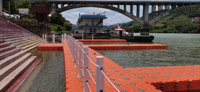 Dock flottant modulaire en cubes avec pistons en HDPE pour bateaux, piscines, restaurants, bars aquatiques et pêche