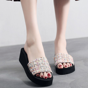 Sandales d'extérieur pour femmes, tendance et polyvalentes, à semelles épaisses, talons compensés, design color-block, respirantes et légères - Product Image 2